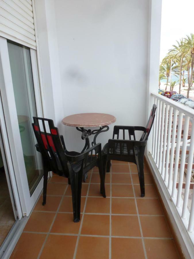 Hostal Cortes Garrucha Exterior photo