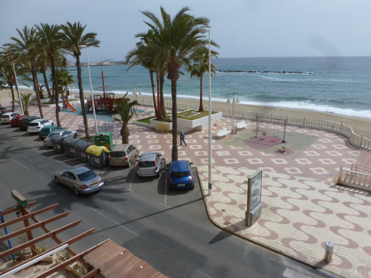 Hostal Cortes Garrucha Exterior photo
