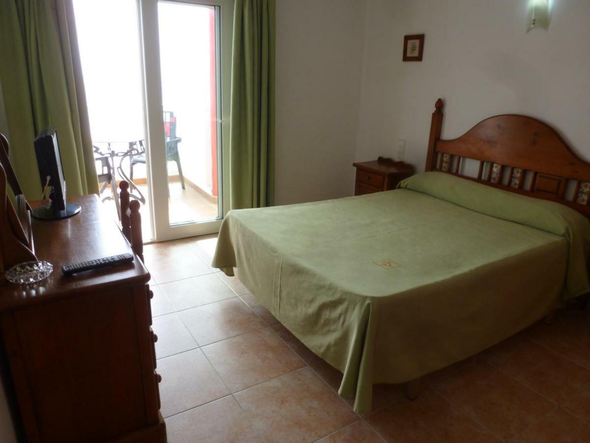 Hostal Cortes Garrucha Exterior photo